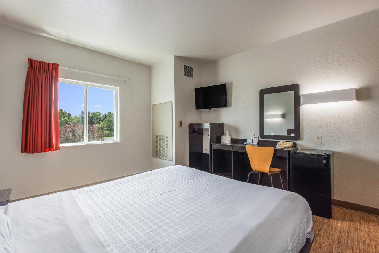Hotel Americas Value Inn-knoxville East 2*